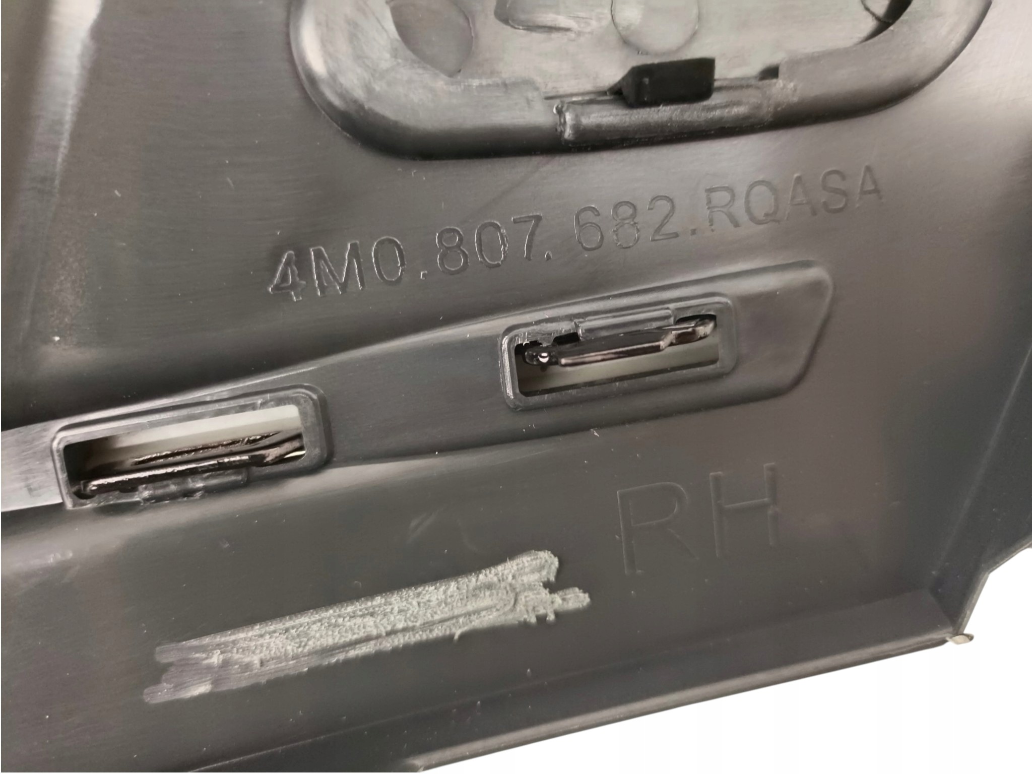 Prawa kratka atrapa zderzaka Audi Q7 4M 2015–2019 czarna PDC bez ACC — zdjęcie produktu 6