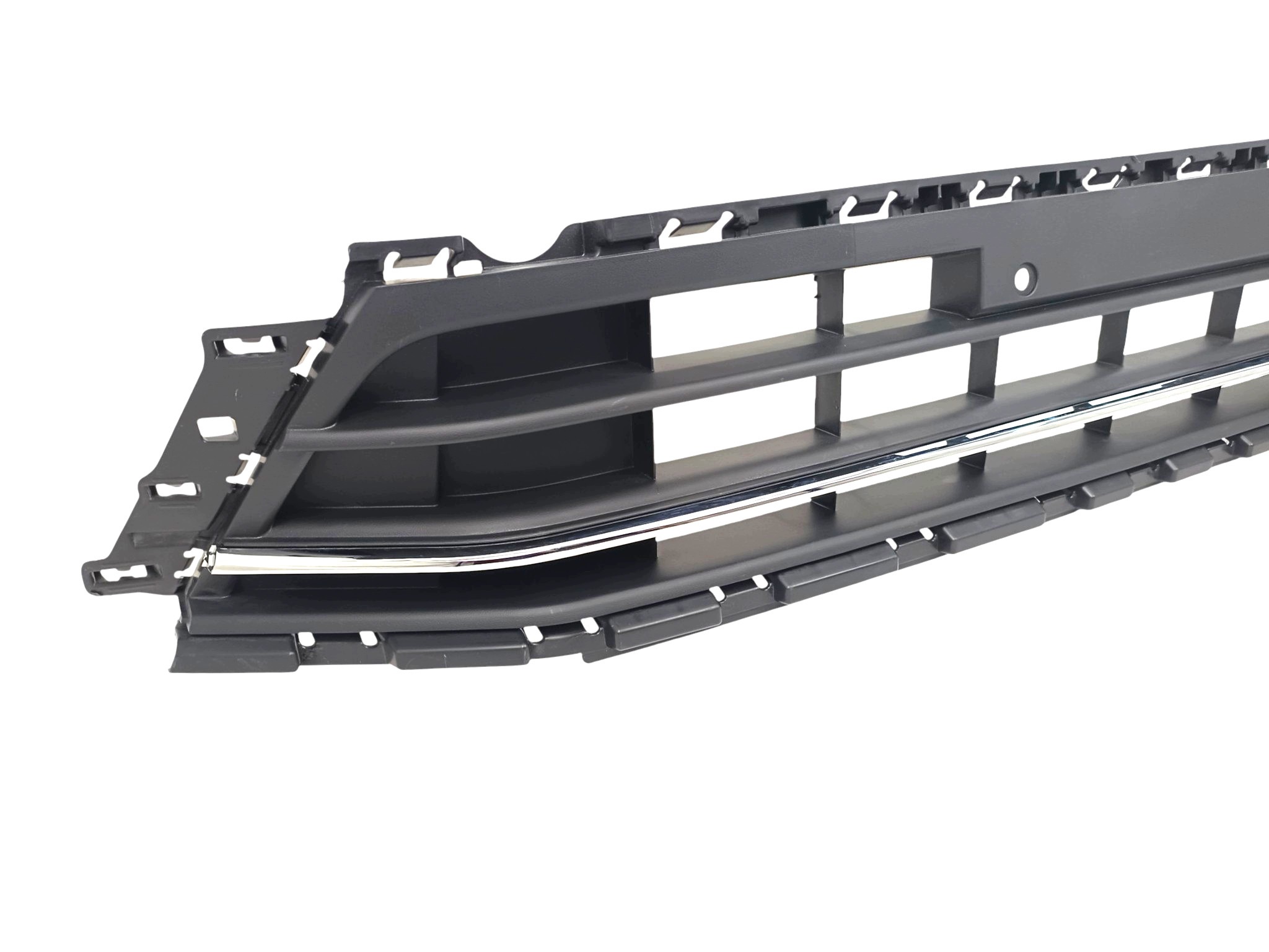 Dolna środkowa kratka atrapa zderzaka Volkswagen Jetta VI 1B lift 2015–2018 — zdjęcie produktu 3