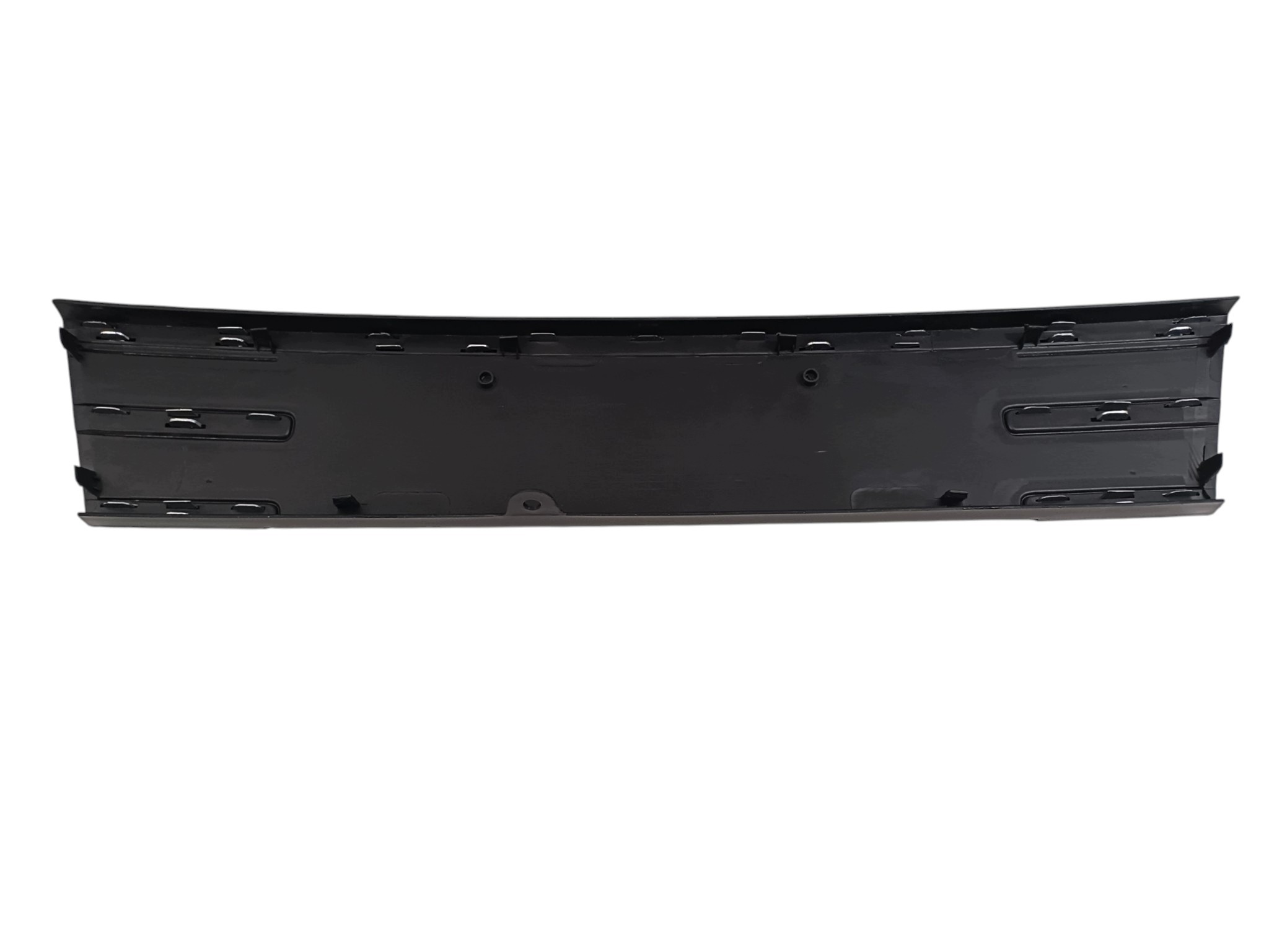 Środkowa kratka atrapa pod tablicę rejestracyjną Ford Kuga II MK2 2013–2016 z chromem — zdjęcie produktu 4